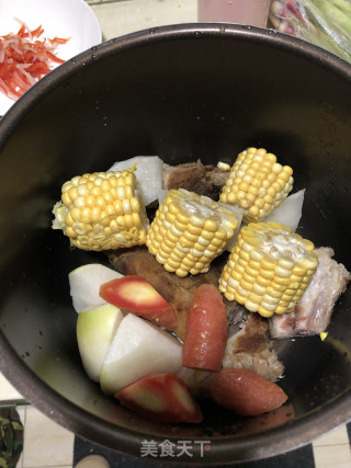 腊猪脚炖萝卜的做法步骤：2