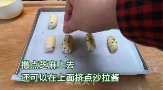 手抓饼一口酥香肠卷，特别招小朋友喜欢，酥酥脆脆太美味了的做法步骤：4