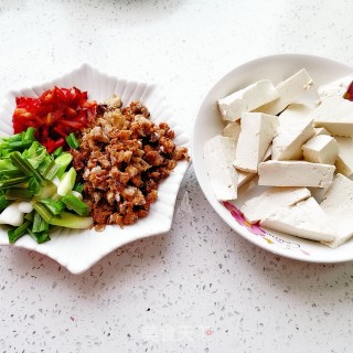 油渣末烧豆腐的做法步骤：2