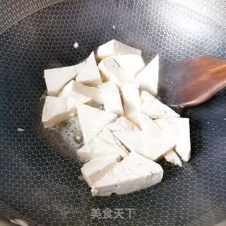 油渣末烧豆腐的做法步骤：4
