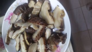 花菇蒸排骨的做法步骤：3