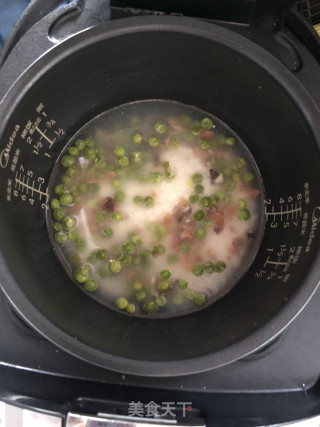 腊肉豌豆饭的做法步骤：2