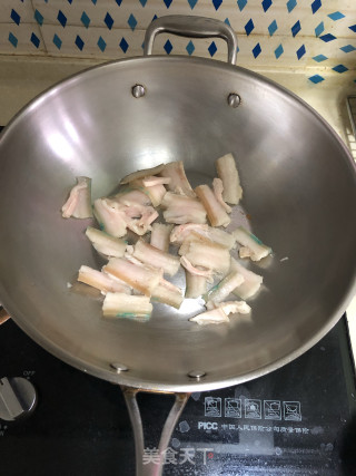 蒜苗小炒肉的做法步骤：3
