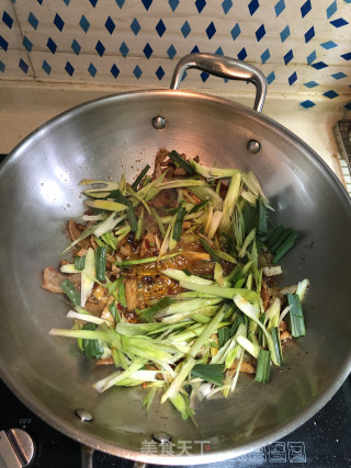 蒜苗小炒肉的做法步骤：7