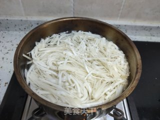 凉拌金针菇的做法步骤：5