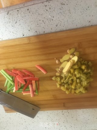 泡椒凤爪的做法步骤：2