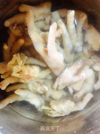 泡椒凤爪的做法步骤：5