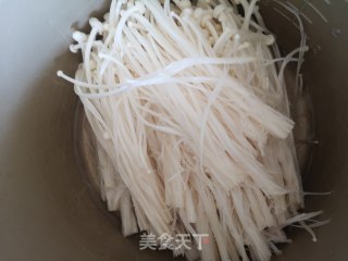 蒜蓉金针菇粉丝扇贝肉的做法步骤：3