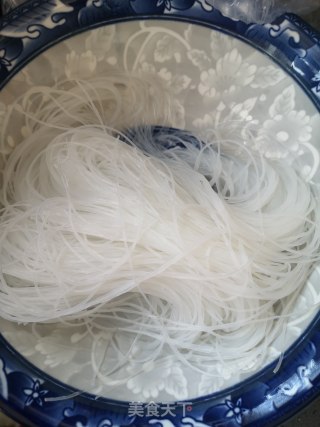 蒜蓉金针菇粉丝扇贝肉的做法步骤：4