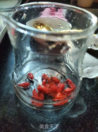 黑糖玫瑰花杞子茶的做法步骤：7