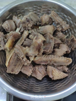 闲情逸致版姜母鸭的做法步骤：2