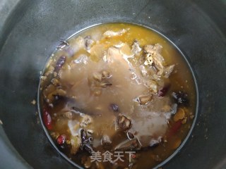 闲情逸致版姜母鸭的做法步骤：7