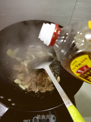 青椒木耳炒肉片的做法步骤：4