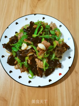 青椒木耳炒肉片的做法步骤：9