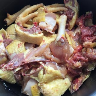 姬松茸煲鸡的做法步骤：2