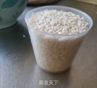 鹌鹑蛋珍珠丸子的做法步骤：1