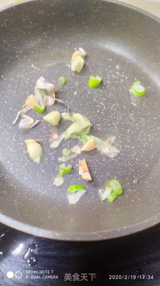 洋葱番茄炒猪肉的做法步骤：3