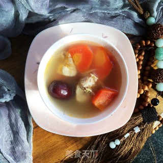 红萝卜红枣排骨汤的做法步骤：11