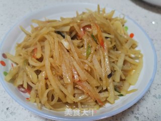 家常炒土豆丝的做法步骤：3