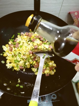 蛋炒饭的做法步骤：5
