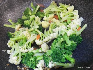 素炒双花的做法步骤：4