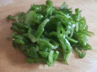 土豆丝炒青椒的做法步骤：4