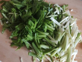虾皮炒韭菜的做法步骤：2
