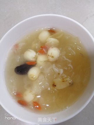 银耳糖水的做法步骤：5