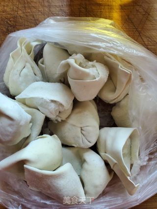 香煎云吞的做法步骤：1