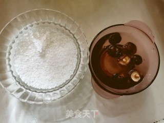 腊味煲仔饭的做法步骤：1