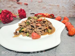草莓炒牛肉的做法步骤：7