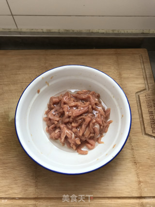 京酱肉丝的做法步骤：2