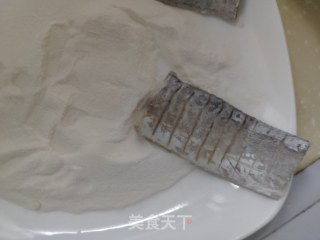 红烧带鱼的做法步骤：3