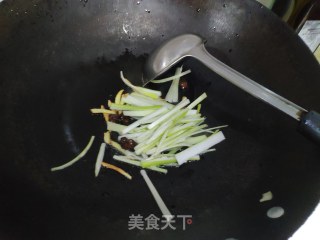 红烧带鱼的做法步骤：7