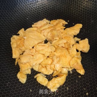 鸡蛋肉片炒苦瓜的做法步骤：3