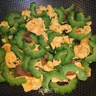 鸡蛋肉片炒苦瓜的做法步骤：7