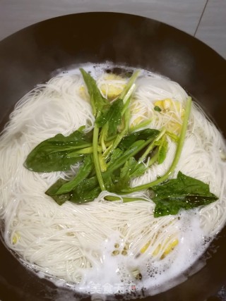 青菜鸡蛋面条的做法步骤：6