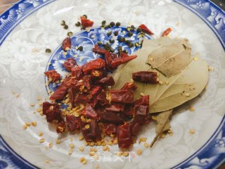 辣子鸡的做法步骤：3