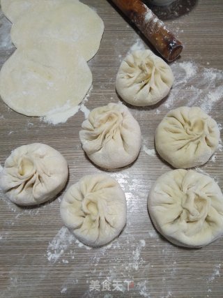 白菜猪肉馅发面包子的做法步骤：10