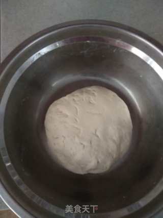 红糖芝麻饼的做法步骤：2