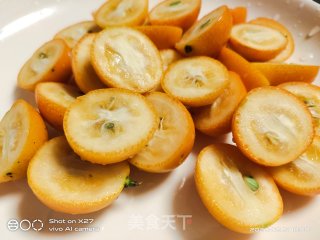 草莓金桔沙拉的做法步骤：4