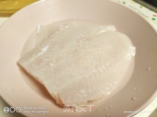 红烧巴沙鱼的做法步骤：1