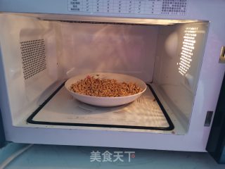 馿打滚，老北京的特色点心，疫情期间出不了门，那就吃点北京的小吃，满足下呗的做法步骤：5