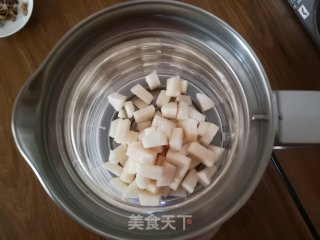 冰糖梨汁的做法步骤：3