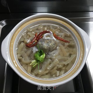 青椒炒猪皮的做法步骤：2