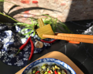 腌菜炒毛豆的做法步骤：10