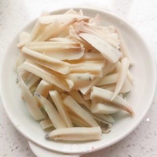 炝炒莲藕的做法步骤：2