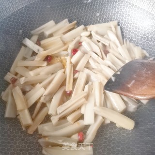 炝炒莲藕的做法步骤：6