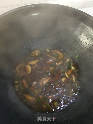 木耳腐竹烧豆腐泡的做法步骤：7