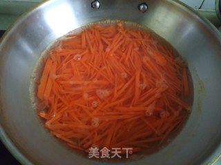 凉拌胡萝卜的做法步骤：2